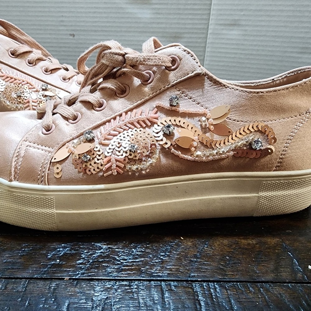 Madden Girl Astro pink jeweled and sequined Sneakers size 9.5 - Picture 6 of 11